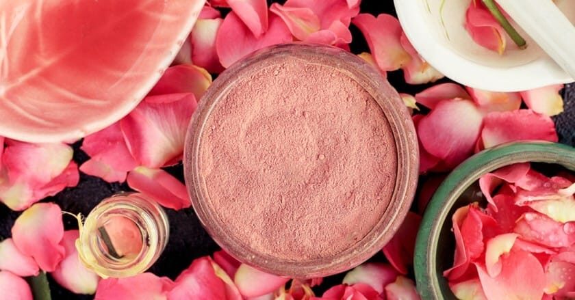 Benefits of rose petal powder