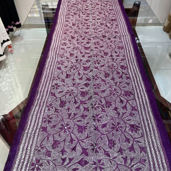 table runner silk 16
