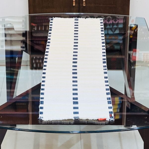 single table runner 1