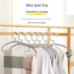 hanger with non slip grip