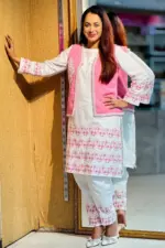 white twill pink jacquard coaty set