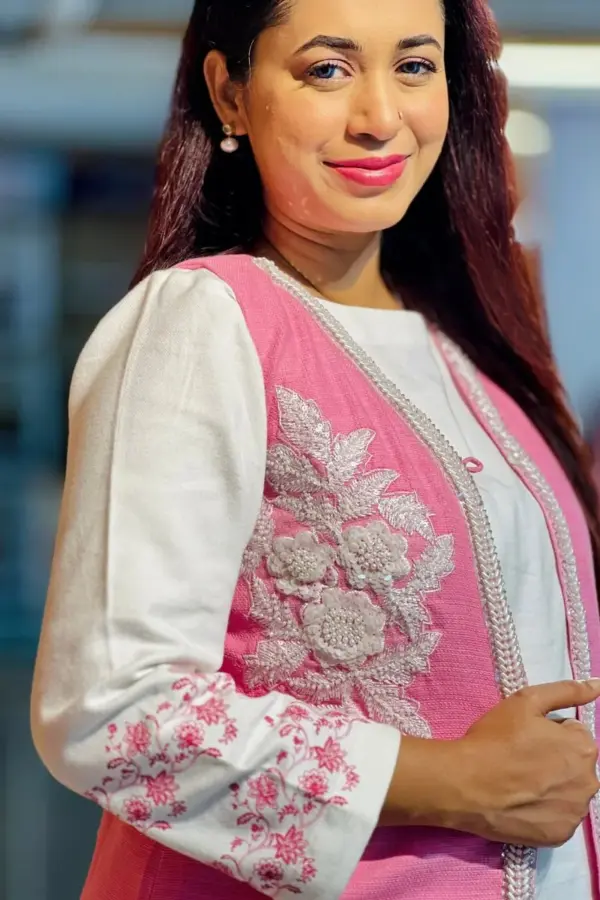 white twill pink jacquard coaty set