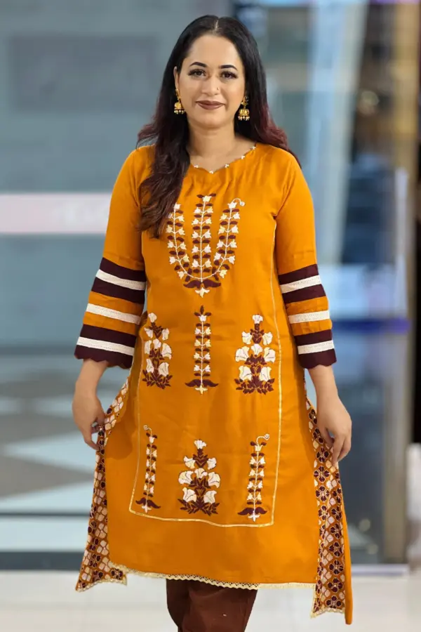 golden oak screen printed & hand embroidered kurti